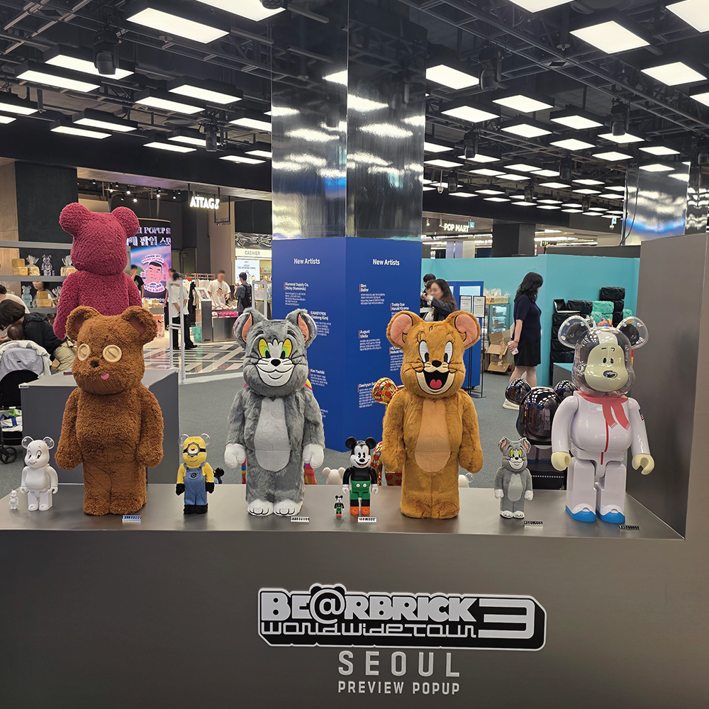 더 현대 서울 베어브릭 (BE@RBRICK) 팝업스토어 운영
